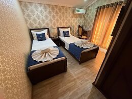 Sapphire Hotel