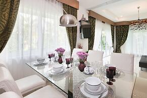 Luxury Villa With Private Swimmong Pool