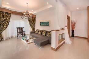 Luxury Villa With Private Swimmong Pool
