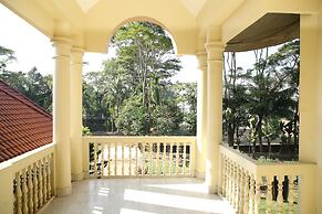 Aminvilla Resort
