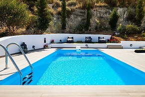 Villa Thetis With Private Pool
