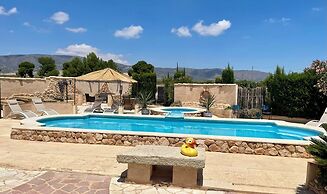 Self Catering Accommodation for the Larger Group