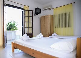 Corfu Room Apartments With big Parking Area