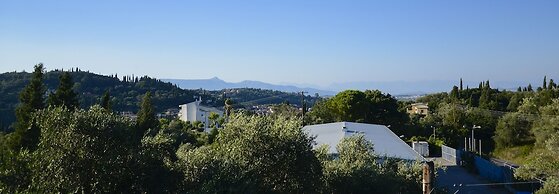 Corfu Room Apartments,in a Lush Greeness Hill