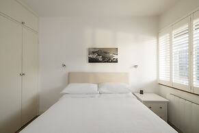 JOIVY Sublime 1 bed flat with Thames view