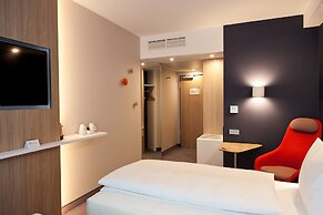 Holiday Inn Express Munich - Olympiapark by IHG