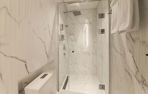 Sinan E.KKLIM Hotel