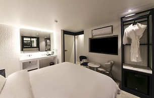 Sinan E.KKLIM Hotel