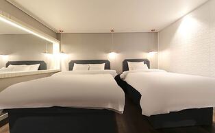 Sinan E.KKLIM Hotel