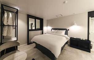 Sinan E.KKLIM Hotel