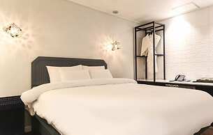 Sinan E.KKLIM Hotel