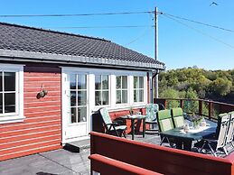 4 Star Holiday Home in Klokkarvik