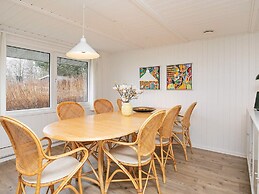 6 Person Holiday Home in Roslev