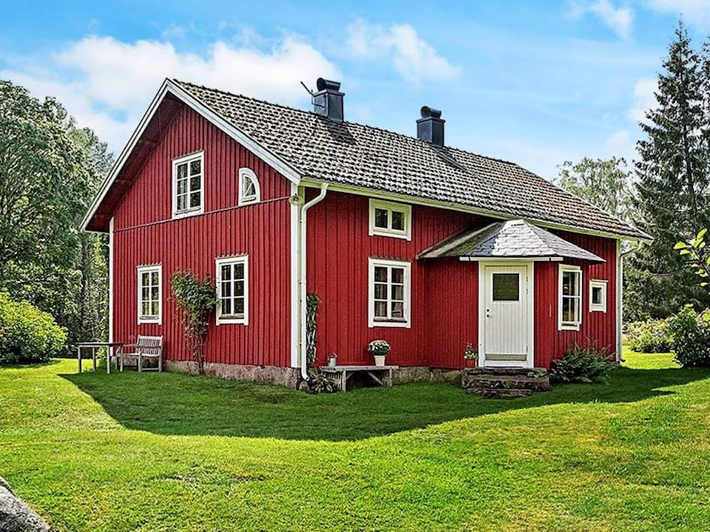 4 Star Holiday Home in Skillingaryd