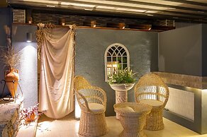 Maye Residence