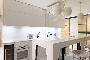 Super Apartment with Hot Tub