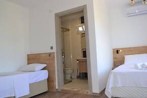 Parli Hotel