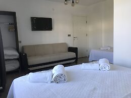 Parli Hotel
