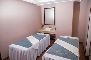 Canvas Danang Beach Hotel