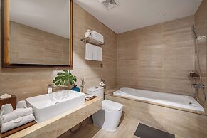 Canvas Danang Beach Hotel
