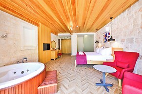Atalante Hotel