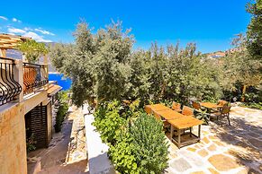 Atalante Hotel