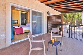 Atalante Hotel