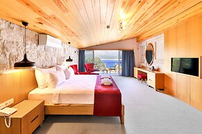 Atalante Hotel