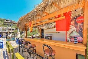 Atalante Hotel