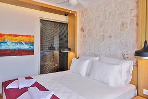 Atalante Hotel