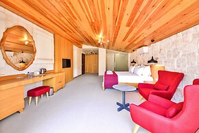 Atalante Hotel