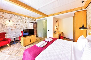 Atalante Hotel
