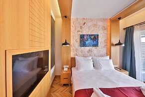 Atalante Hotel