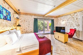 Atalante Hotel