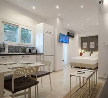 Wonderful Renovated Studio In Thisio
