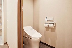 Y'sinn Naha Orokuekimae