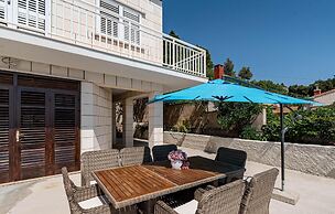 Awesome Home in Dingac With Wifi and 4 Bedrooms