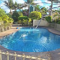 Cottage Sleeps 4 With Pool