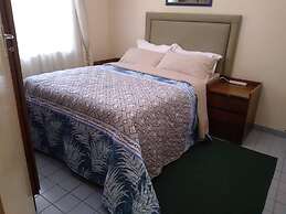 Cottage Sleeps 4 With Pool