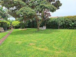 Cottage Sleeps 4 With Pool