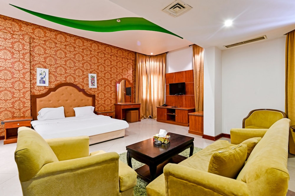 OYO 118 Revira Hotel
