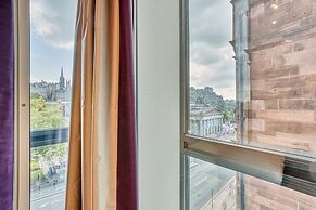 Premier Inn Edinburgh Cc Waverley