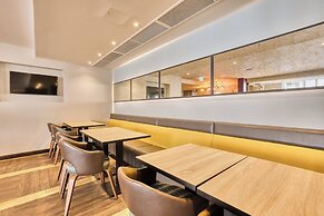 Premier Inn Edinburgh Cc Waverley
