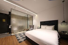 Neulpum Hotel