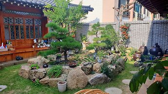 Hanok1957