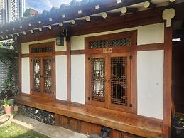 Hanok1957