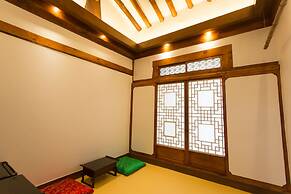Hanok1957