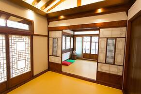 Hanok1957