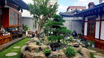 Hanok1957