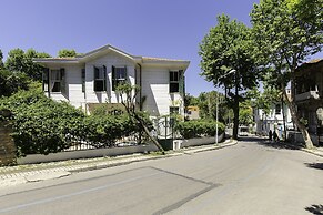 No16 Ada